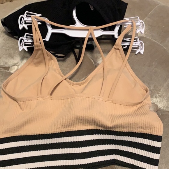 Set of 2 seamless ribbed bras/tops, removable pads - Picture 4 of 6